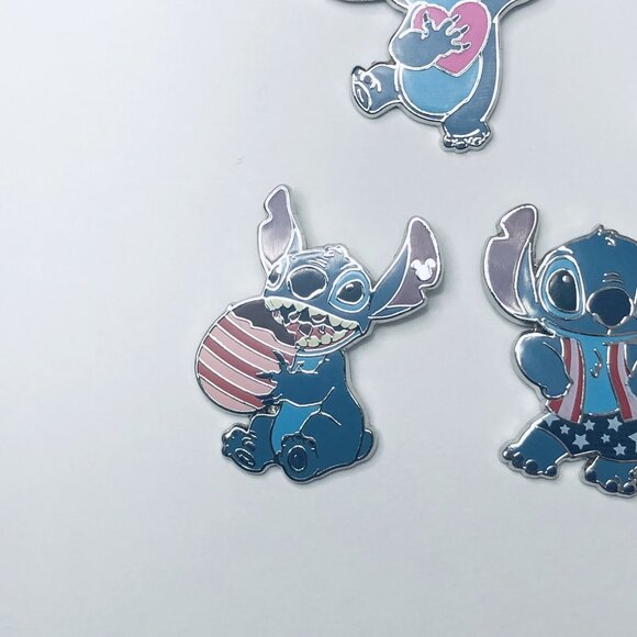 2024 Hidden Disney Stitch Holidays Complete Set Of 5 Pins - Picture 4 of 12